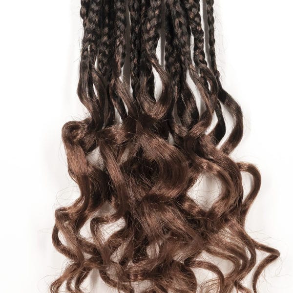 Auburn box braids 18 inch zoomed in on hair tips