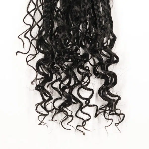 Crochet pre looped black river box braids 18 inch hair tips close up - crochet faux locs
